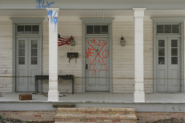 Katrina-Damaged-House-600x400_115896332.jpg